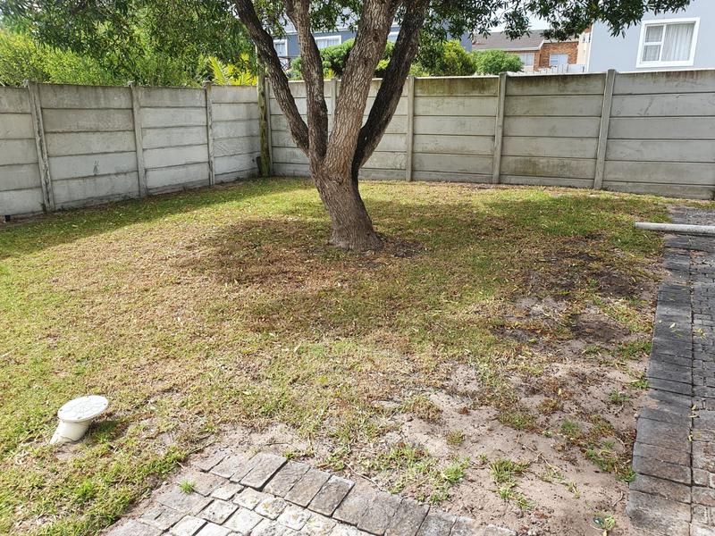 3 Bedroom Property for Sale in Franskraal Western Cape